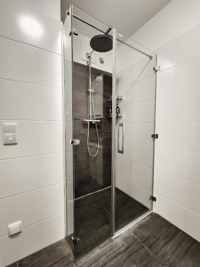 Vienna Green - Modern New Apartment, Old Danube Ngoại thất bức ảnh